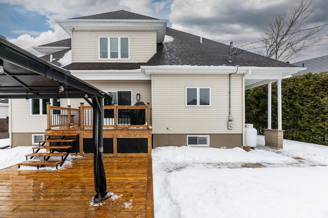 Face arrière - 1238 Rue Champêtre, Saint-Lazare, QC - Outdoor With Exterior