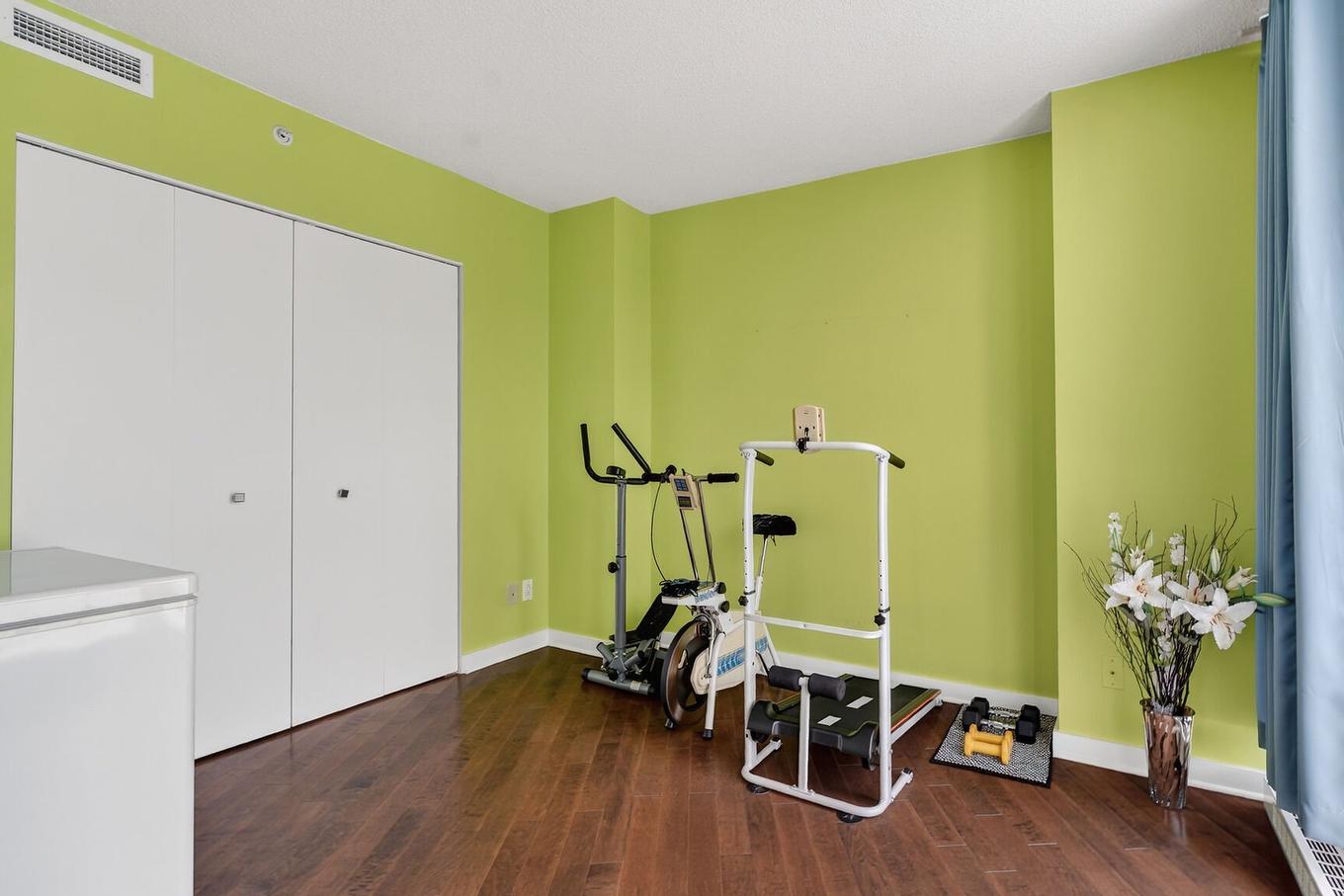 Chambre à coucher - 365-10650 Place De L'Acadie, Montréal (Ahuntsic-Cartierville), QC - Indoor Photo Showing Gym Room