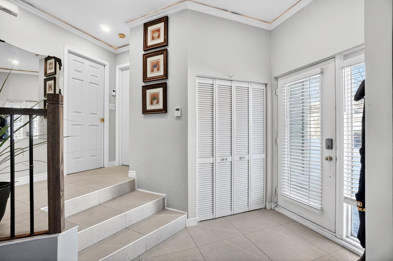 Hall d'entrée/Vestibule - 4 Rue De Lisieux, Blainville, QC - Indoor Photo Showing Other Room