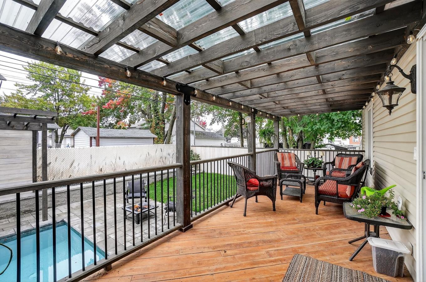 Terrasse - 4 Rue De Lisieux, Blainville, QC - With Exterior