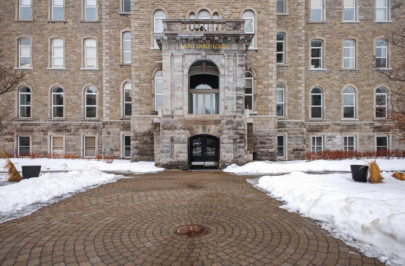 Frontage - 324-260 Rue Sherbrooke E., Montréal (Ville-Marie), QC - Outdoor With Facade