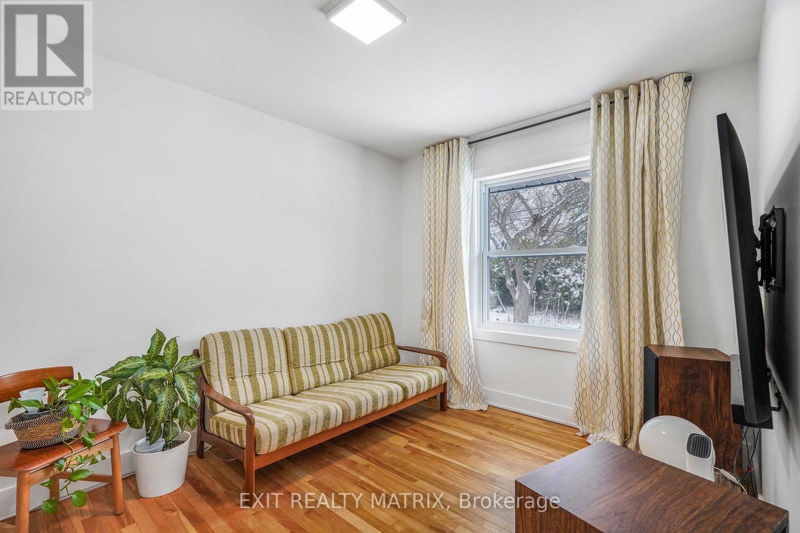 224 Wilshire Avenue, Ottawa, ON - Indoor