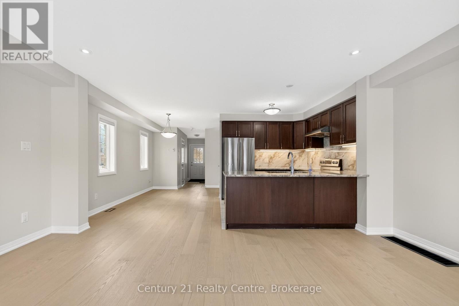 157 South Creek Drive, Kitchener, ON - Indoor Photo Showing Kitchen