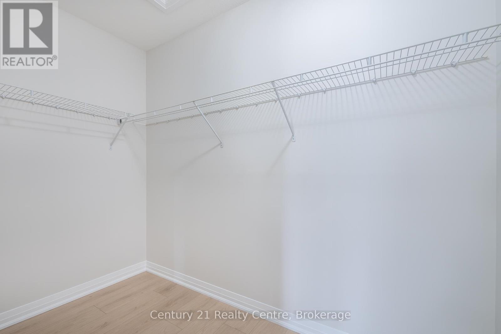 157 South Creek Drive, Kitchener, ON - Indoor With Storage