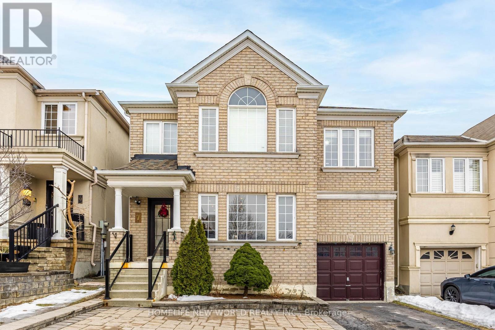 7 Batt Crescent S, Ajax, ON - Outdoor With Facade