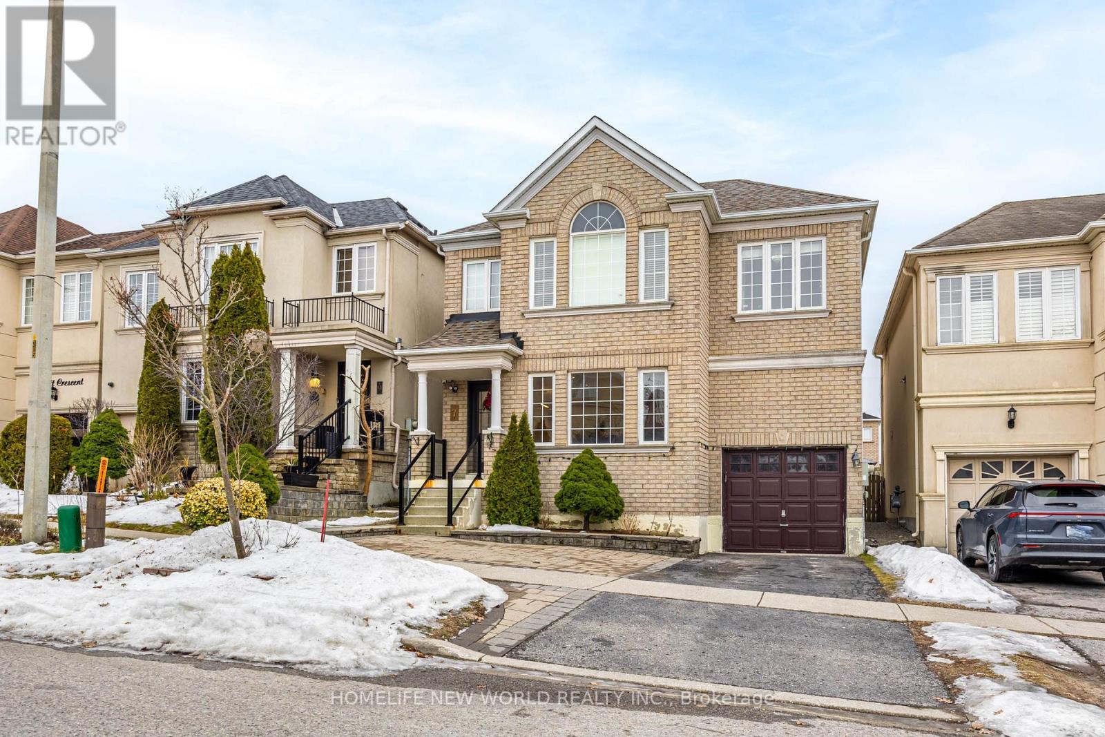 7 Batt Crescent S, Ajax, ON - Outdoor With Facade