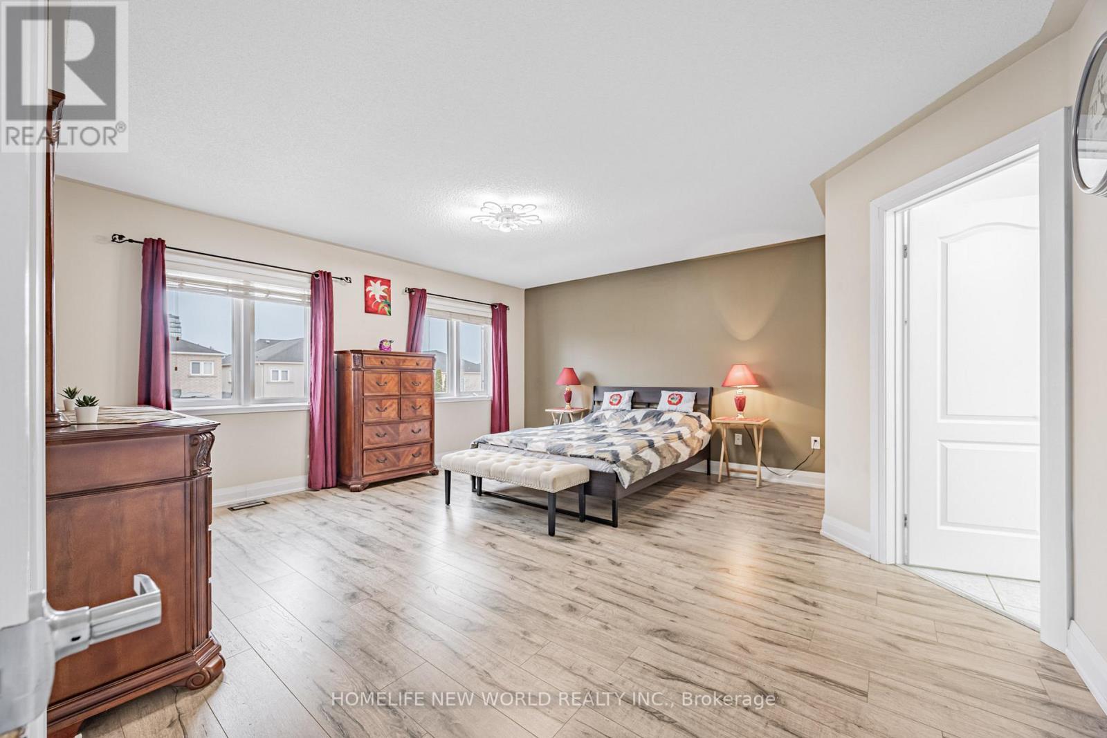 7 Batt Crescent S, Ajax, ON - Indoor Photo Showing Bedroom