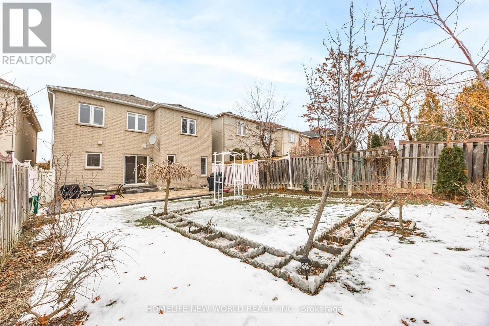7 Batt Crescent S, Ajax, ON - Outdoor