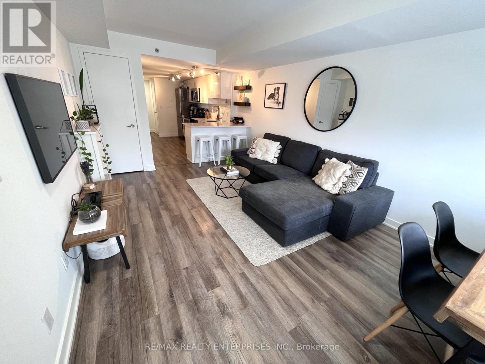 Main Living Space - Th1 - 11 Superior Avenue, Toronto, ON - Indoor Photo Showing Living Room