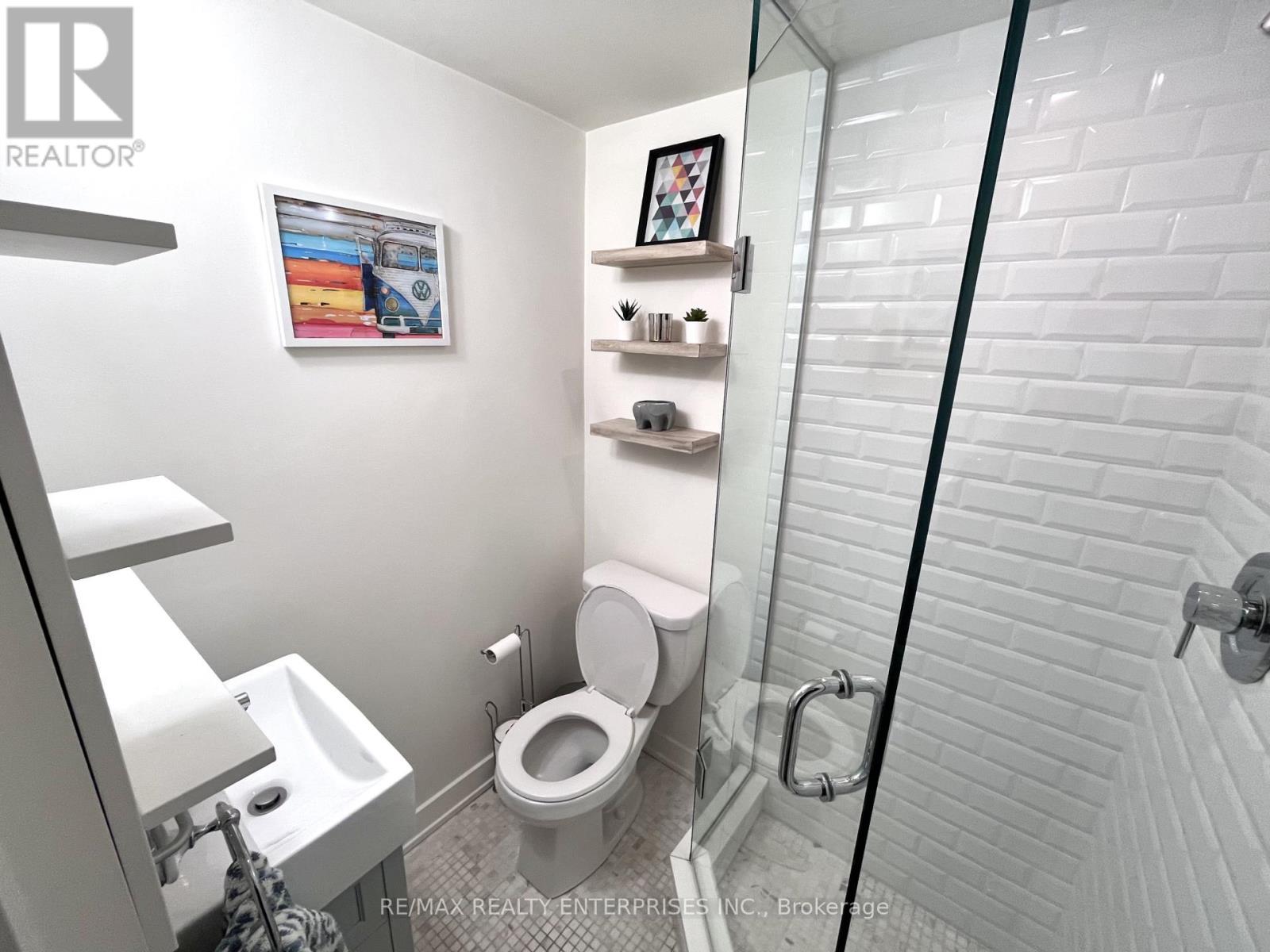 Main Floor Bath - Th1 - 11 Superior Avenue, Toronto, ON - Indoor Photo Showing Bathroom