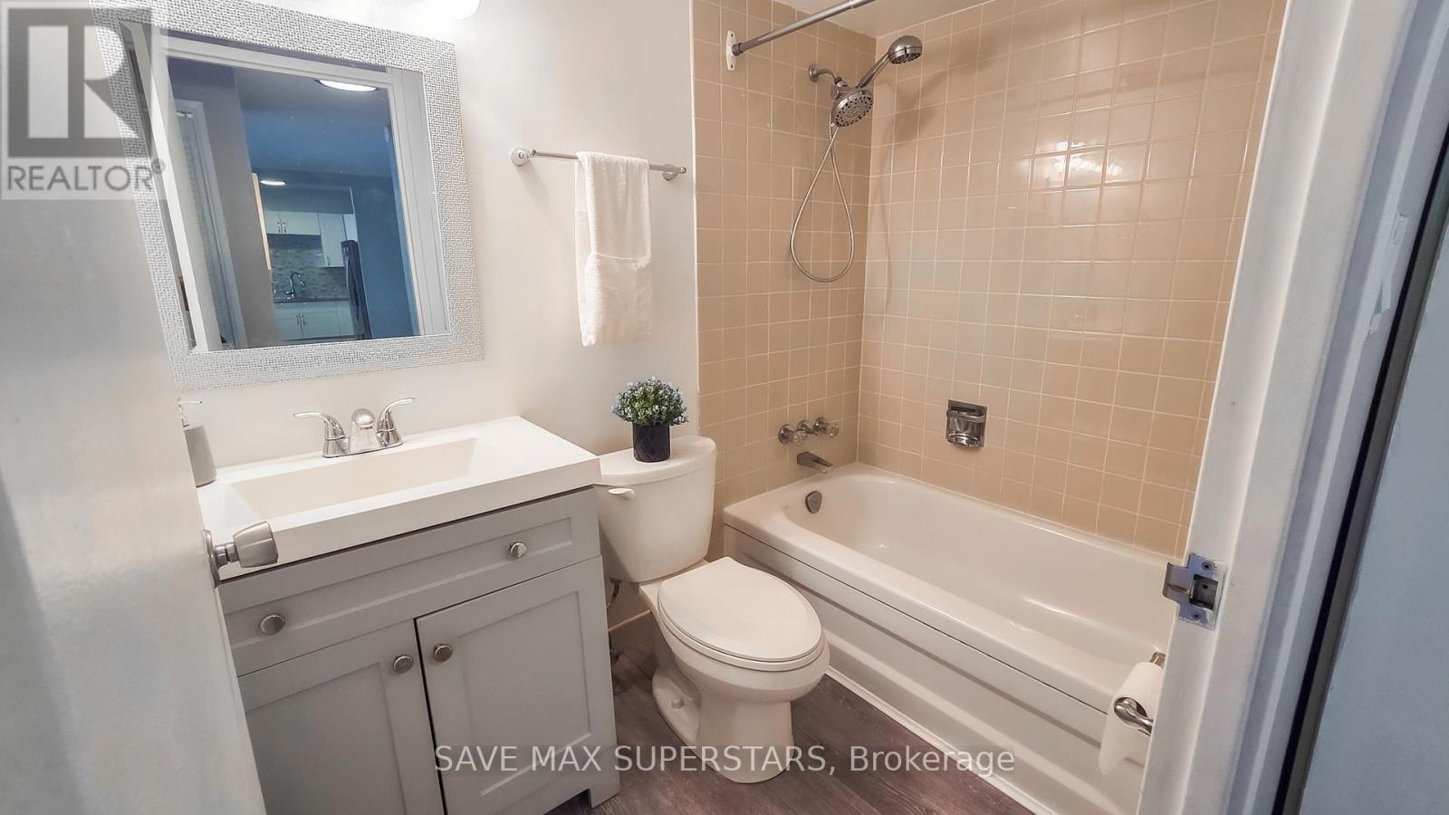 501 - 50 Baif Boulevard, Richmond Hill, ON - Indoor Photo Showing Bathroom