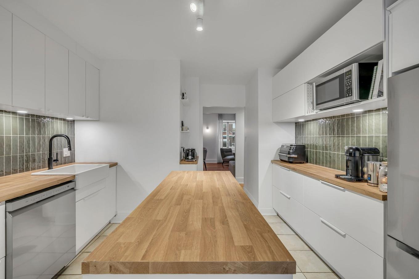 Cuisine - A-895 Rue St-Vallier E., Québec (La Cité-Limoilou), QC - Indoor Photo Showing Kitchen With Upgraded Kitchen