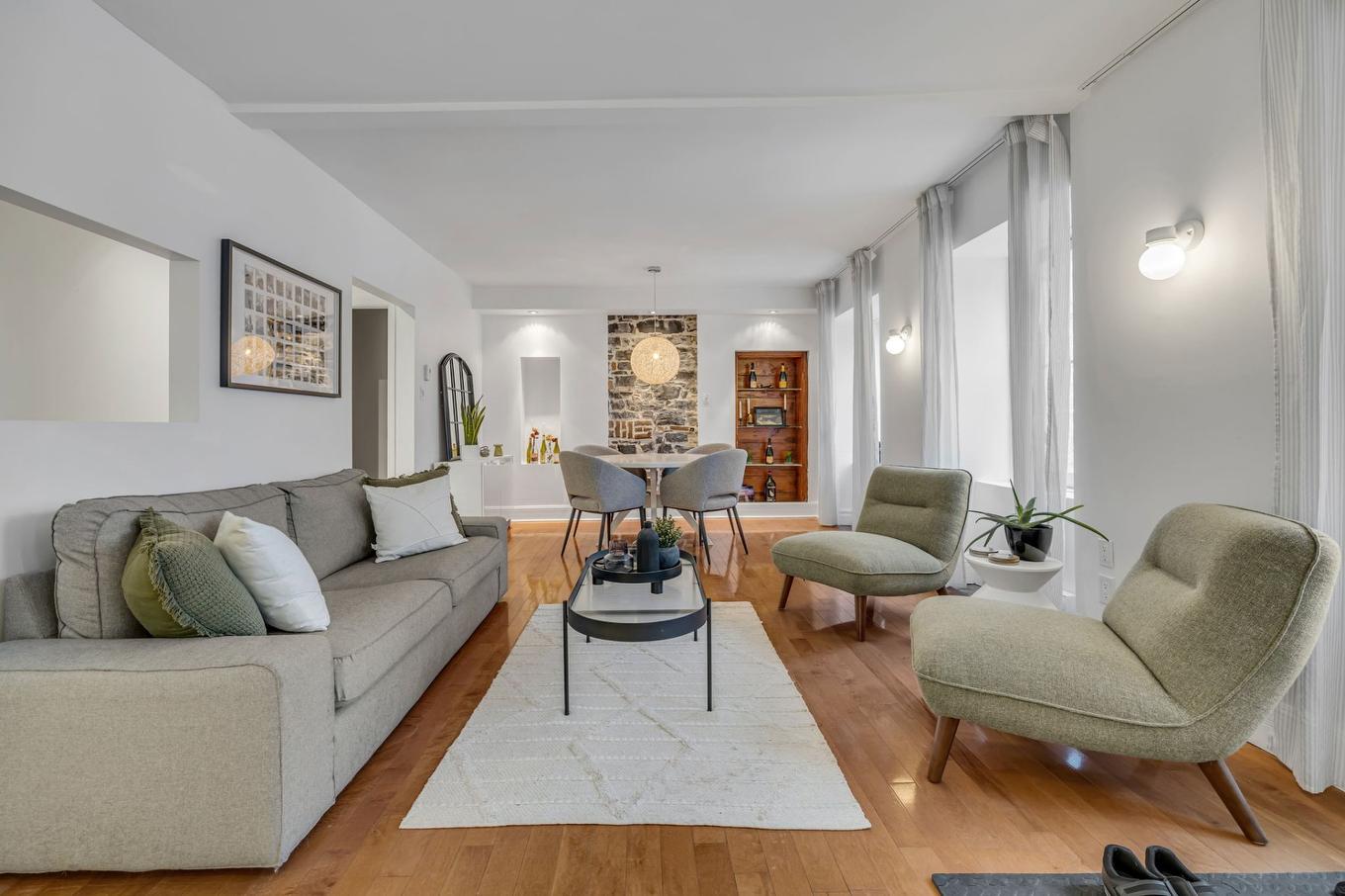 Salon - A-895 Rue St-Vallier E., Québec (La Cité-Limoilou), QC - Indoor Photo Showing Living Room