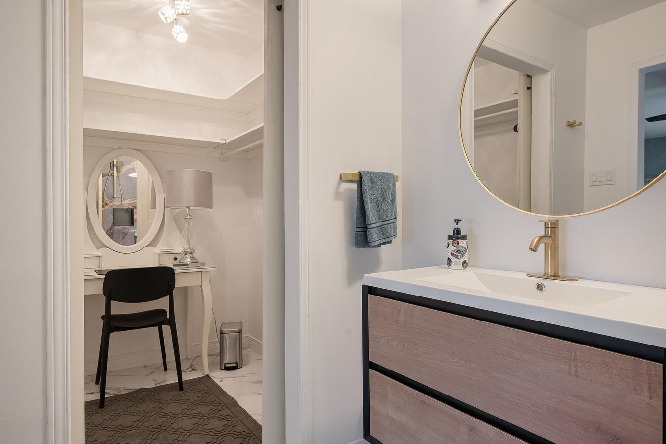 Ensuite bathroom - 541 Rue Principale, Saint-Sauveur, QC - Indoor Photo Showing Bathroom