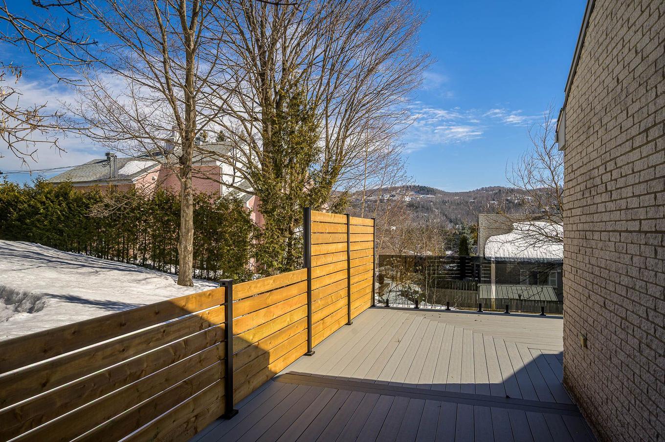 Patio - 541 Rue Principale, Saint-Sauveur, QC - Outdoor