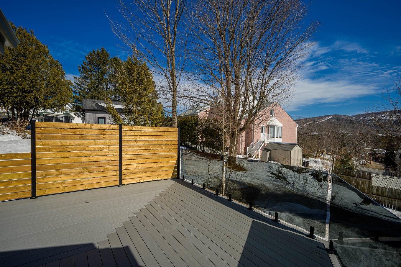 Patio - 541 Rue Principale, Saint-Sauveur, QC - Outdoor