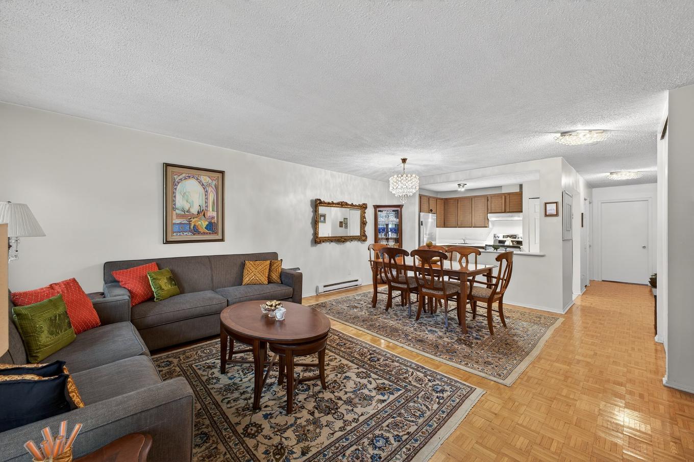 Vue d'ensemble - 101-2540 Rue St-Antoine O., Montréal (Le Sud-Ouest), QC - Indoor Photo Showing Living Room