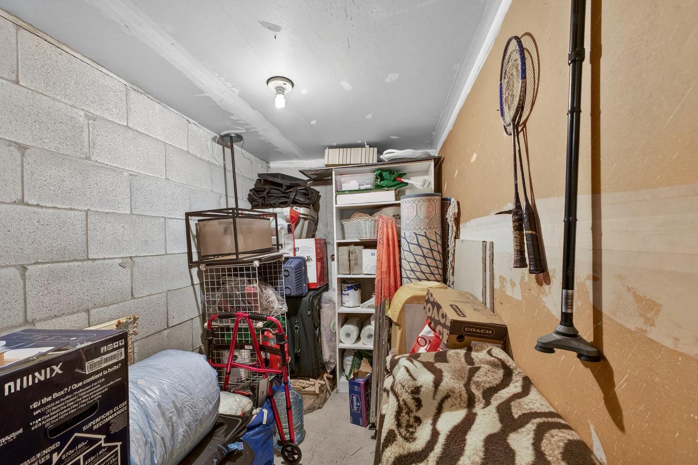 Rangement - 101-2540 Rue St-Antoine O., Montréal (Le Sud-Ouest), QC - Indoor