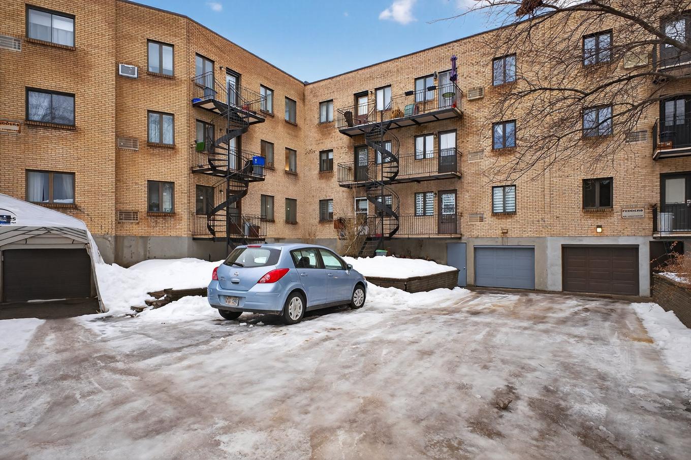 Face arrière - 101-2540 Rue St-Antoine O., Montréal (Le Sud-Ouest), QC - Outdoor