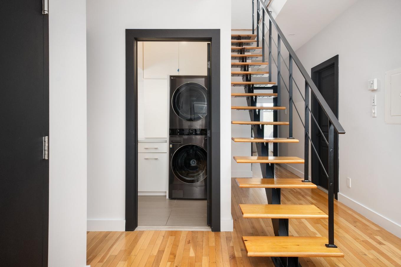 Hall - 8-1820 Rue Mullins, Montréal (Le Sud-Ouest), QC - Indoor Photo Showing Other Room