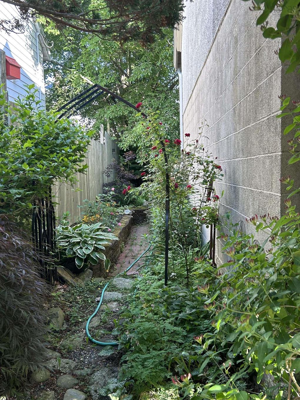 5523 Sebastian Pl, Halifax, NS