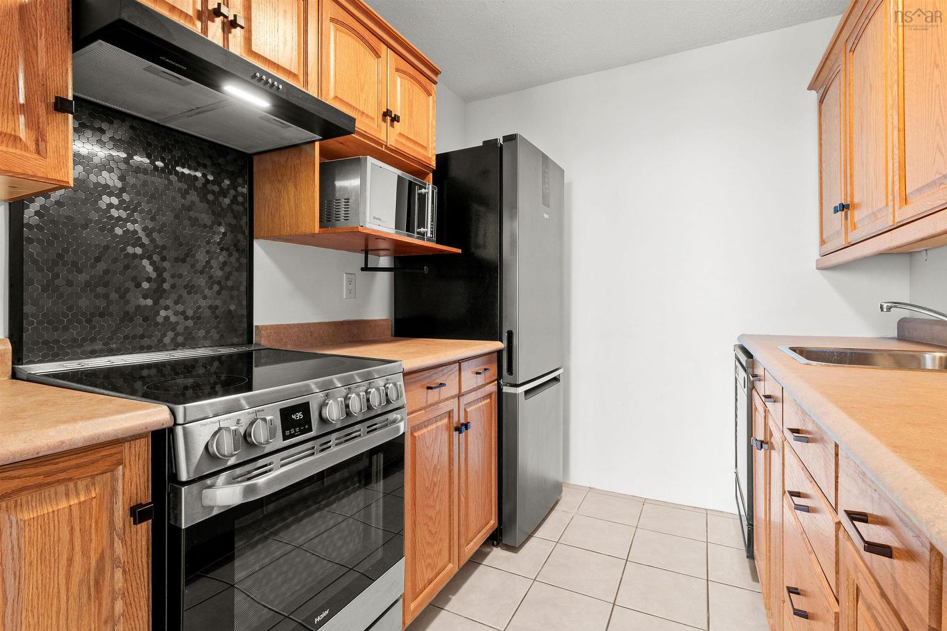 1202 5572 North Ridge Road, Halifax Peninsula, NS