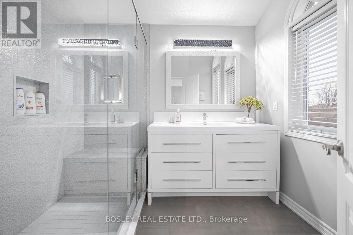 6358 Lisgar Drive, Mississauga, ON - Indoor Photo Showing Bathroom