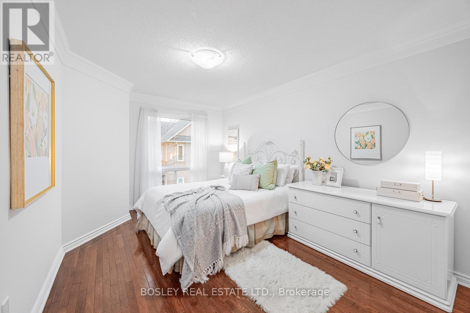 6358 Lisgar Drive, Mississauga, ON - Indoor Photo Showing Bedroom