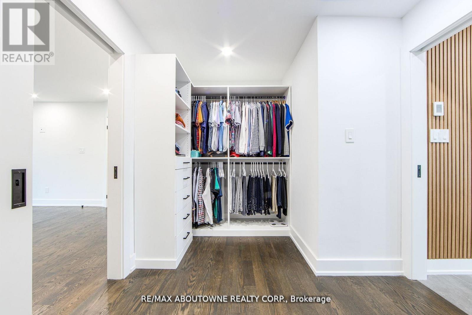 1319 Greeneagle Drive, Oakville, ON - Indoor Photo Showing Other Room