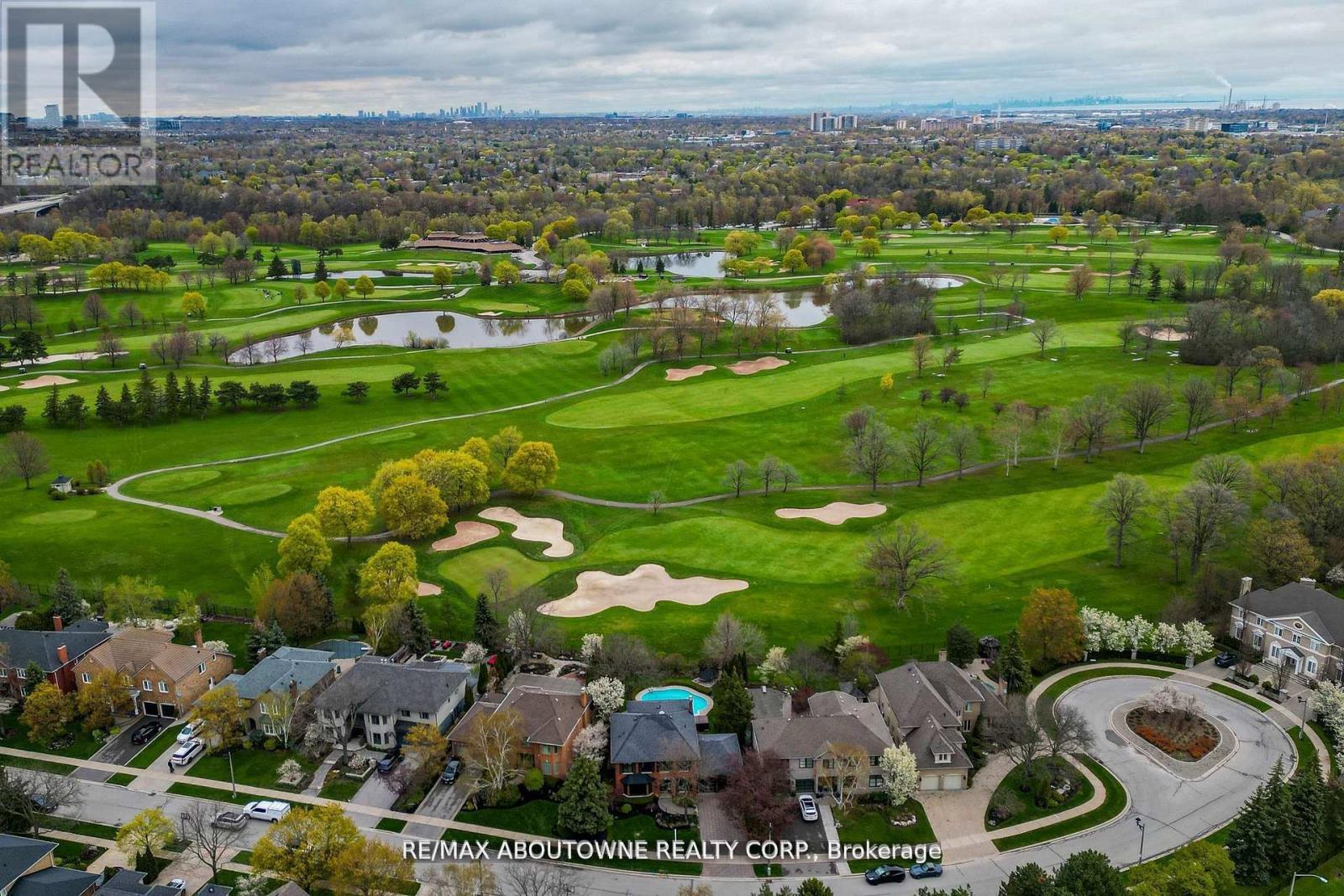 1319 Greeneagle Drive, Oakville, ON - Outdoor With View