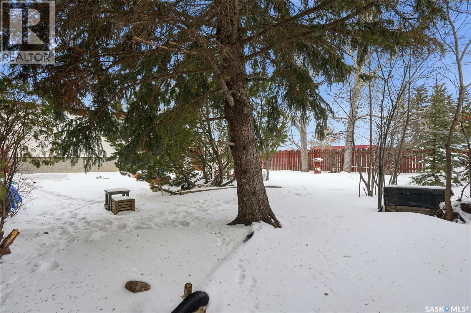 986 Garry Street N, Regina, SK - Outdoor