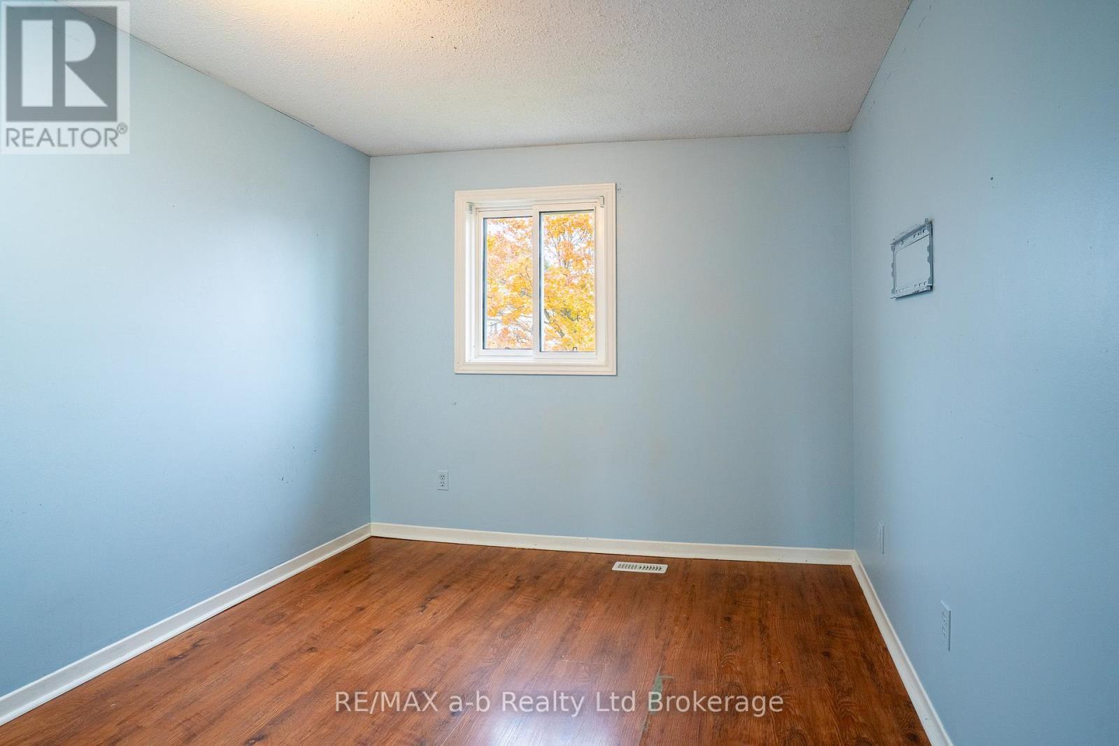 6 - 380 Quarter Line, Tillsonburg, ON - Indoor Photo Showing Other Room