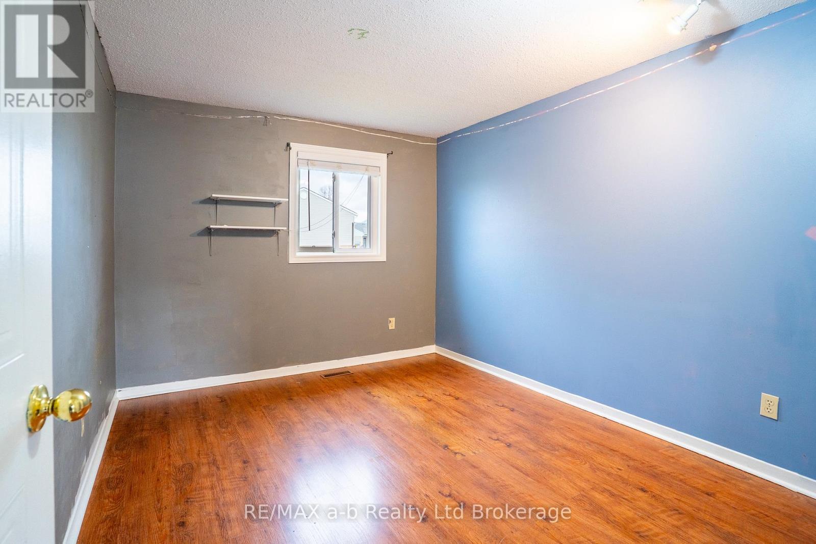 6 - 380 Quarter Line, Tillsonburg, ON - Indoor Photo Showing Other Room