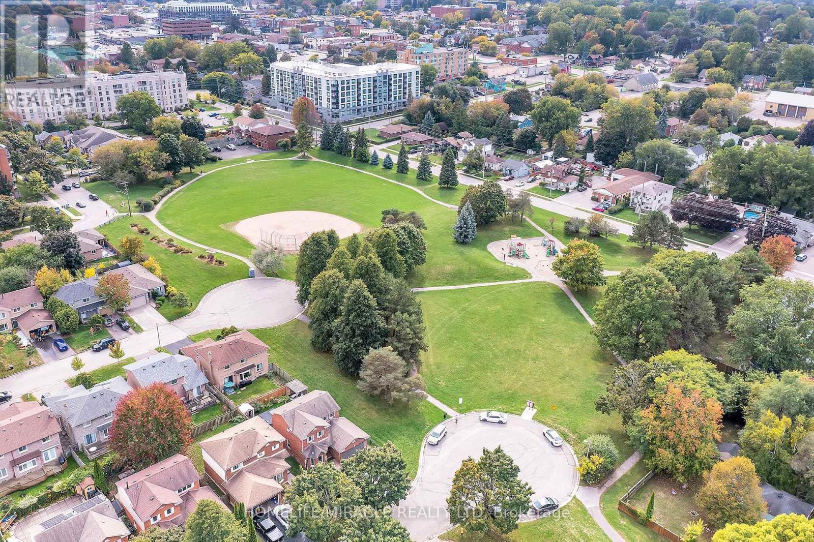 7 Houghton Court, Whitby, ON - Outdoor With View