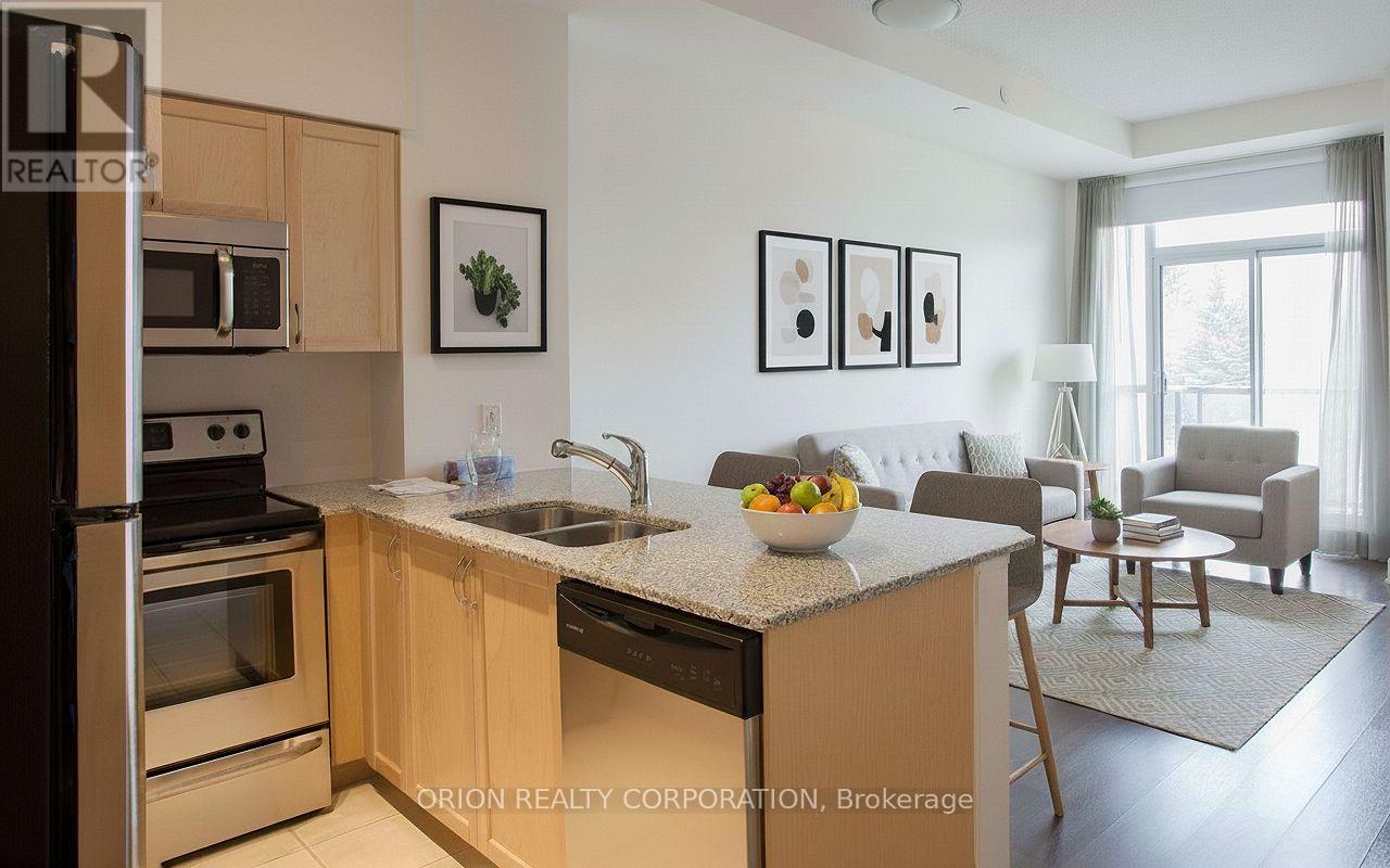 215 - 4700 Highway 7 Road, Vaughan, ON - Indoor Photo Showing Kitchen With Double Sink