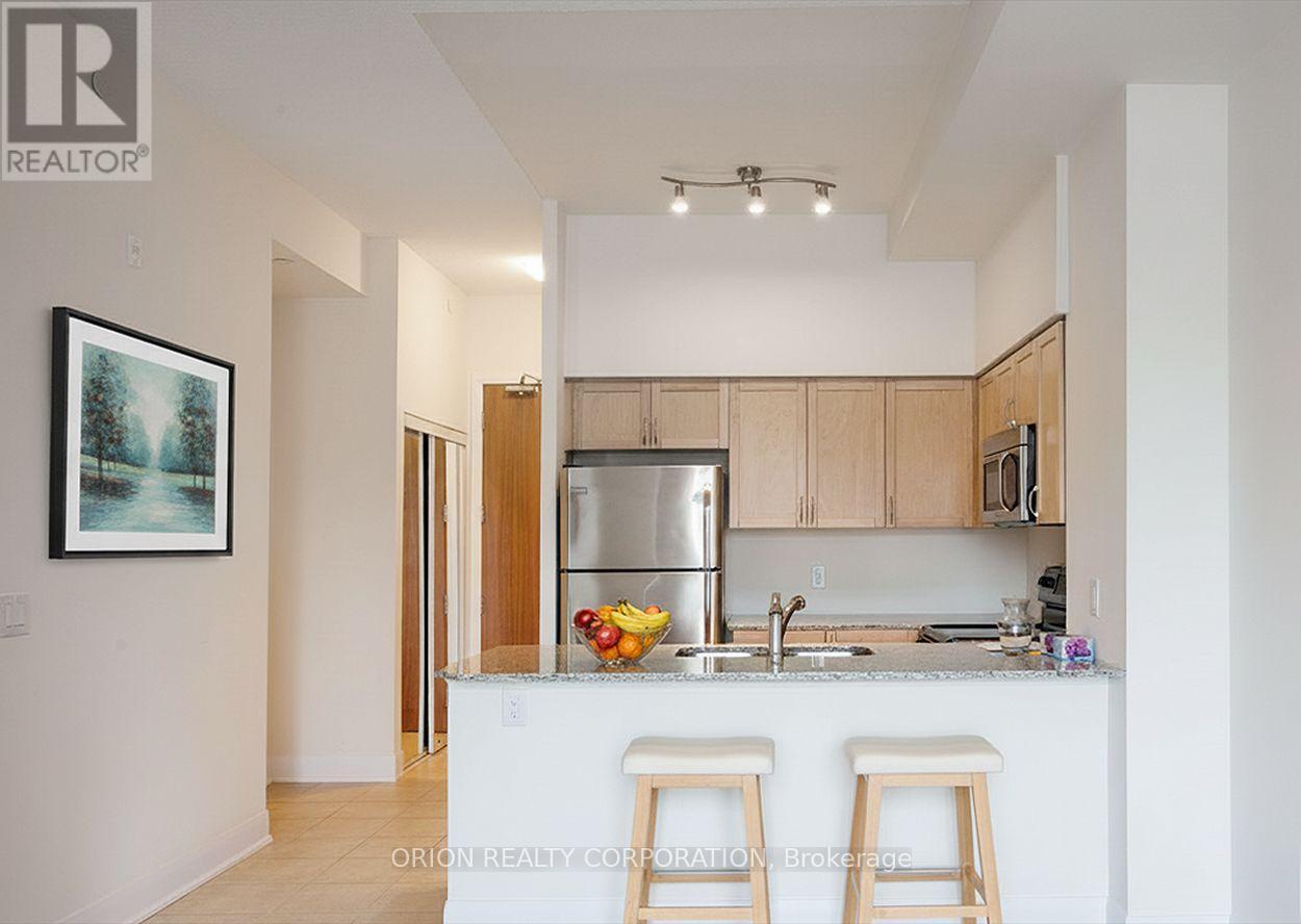 215 - 4700 Highway 7 Road, Vaughan, ON - Indoor Photo Showing Kitchen