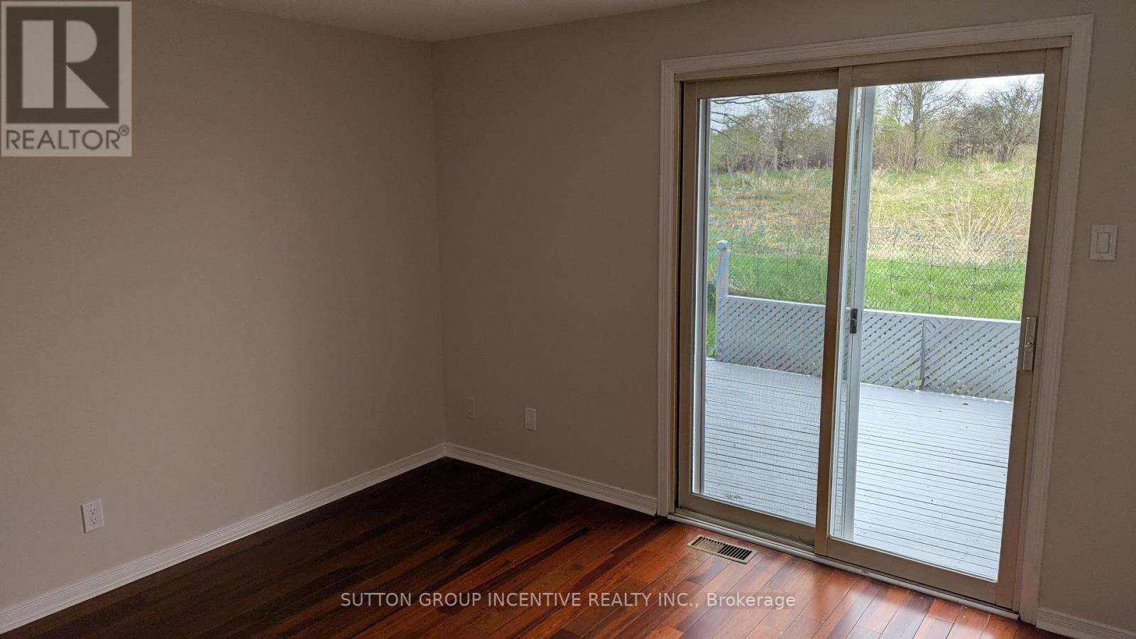 49 Royal Oak Drive, Innisfil, ON - Indoor Photo Showing Other Room