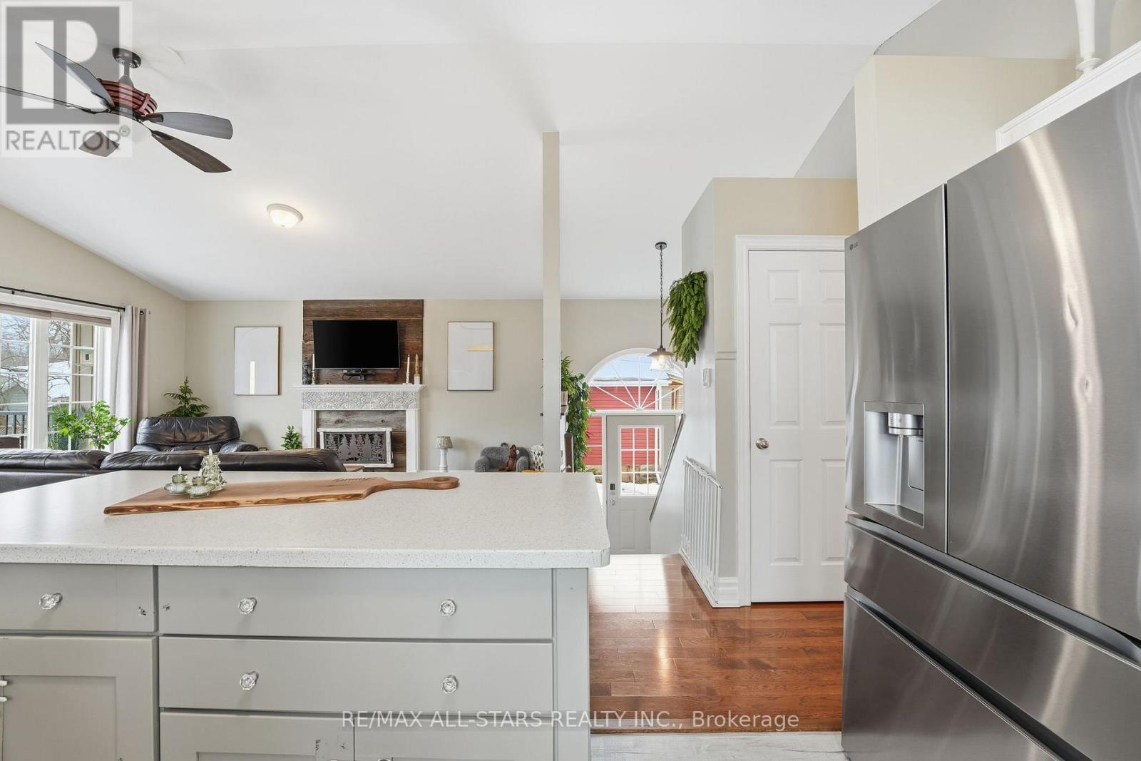167 Silas Boulevard, Georgina, ON - Indoor Photo Showing Other Room With Fireplace