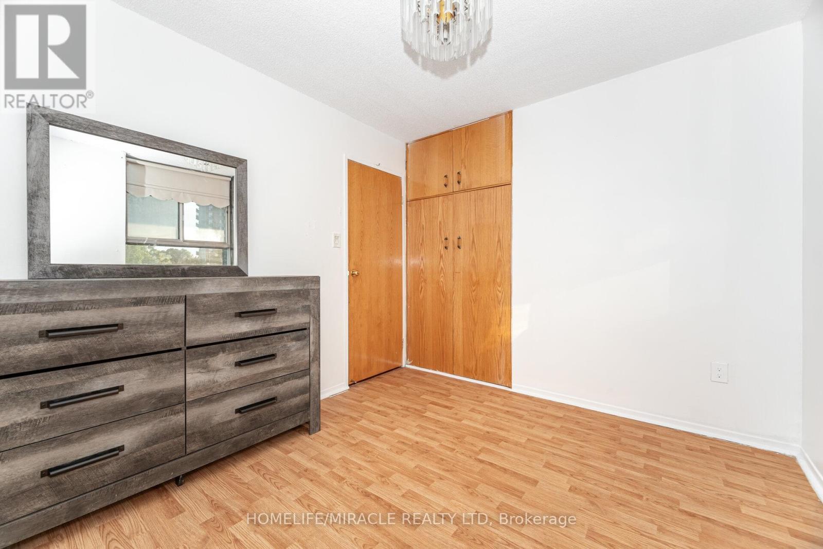 208 - 236 Albion Road, Toronto, ON - Indoor Photo Showing Other Room