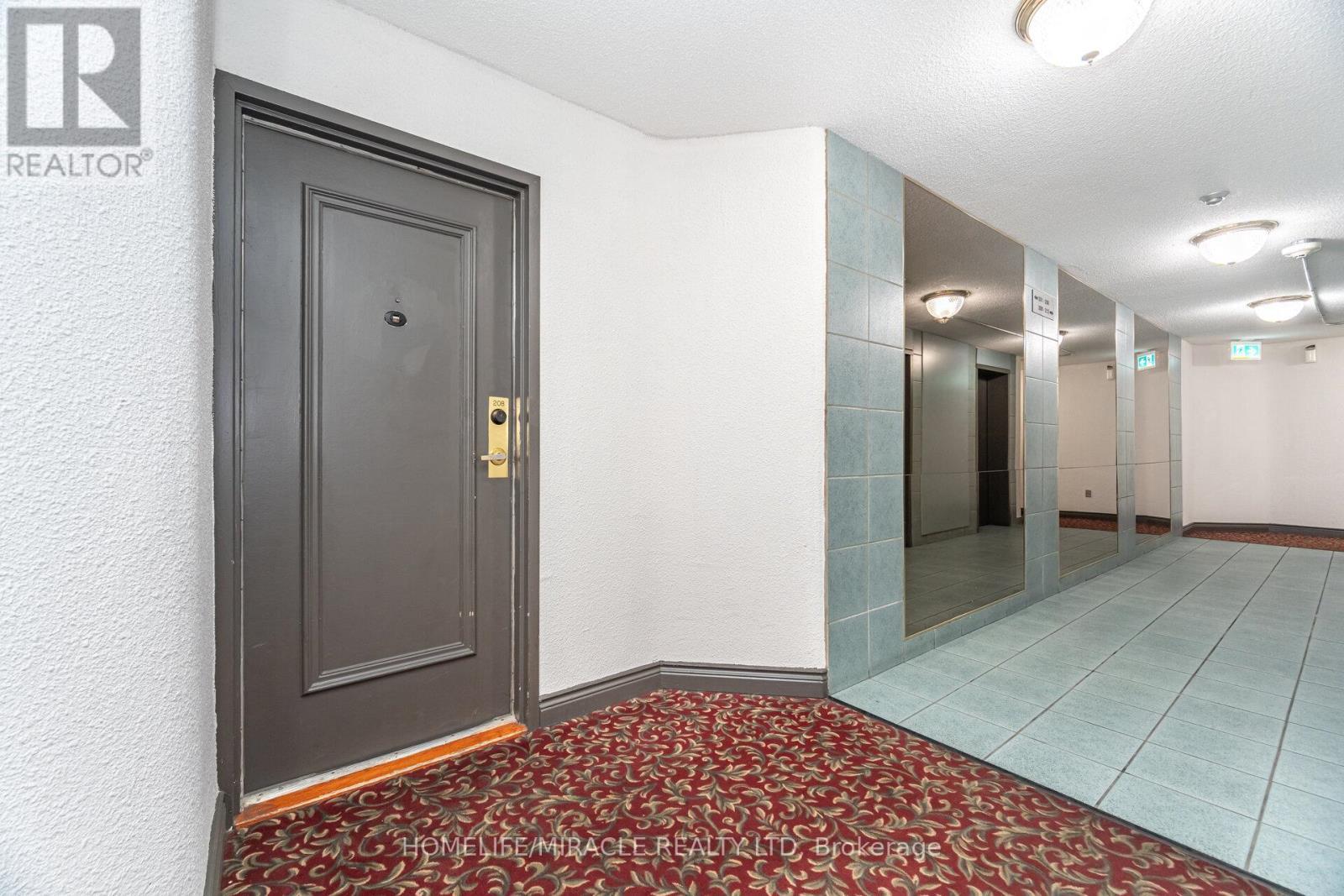 208 - 236 Albion Road, Toronto, ON - Indoor Photo Showing Other Room