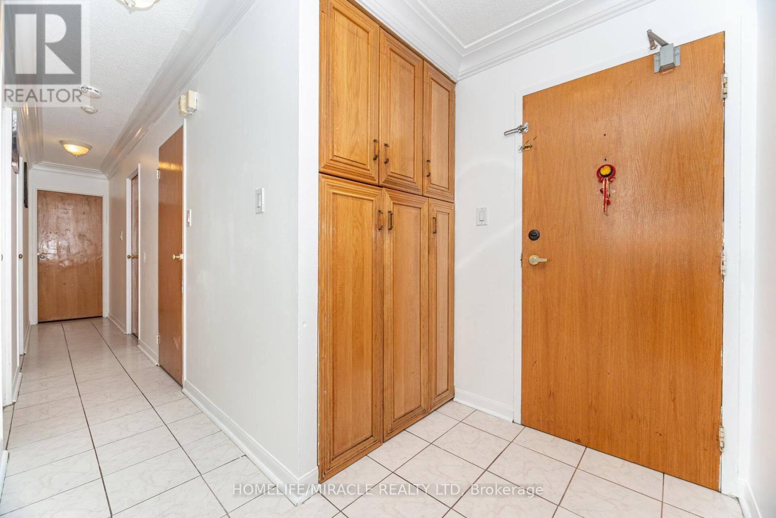 208 - 236 Albion Road, Toronto, ON - Indoor Photo Showing Other Room