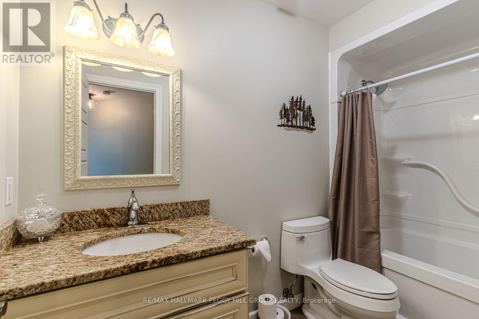 284 Lake Dalrymple Road, Kawartha Lakes, ON - Indoor Photo Showing Bathroom