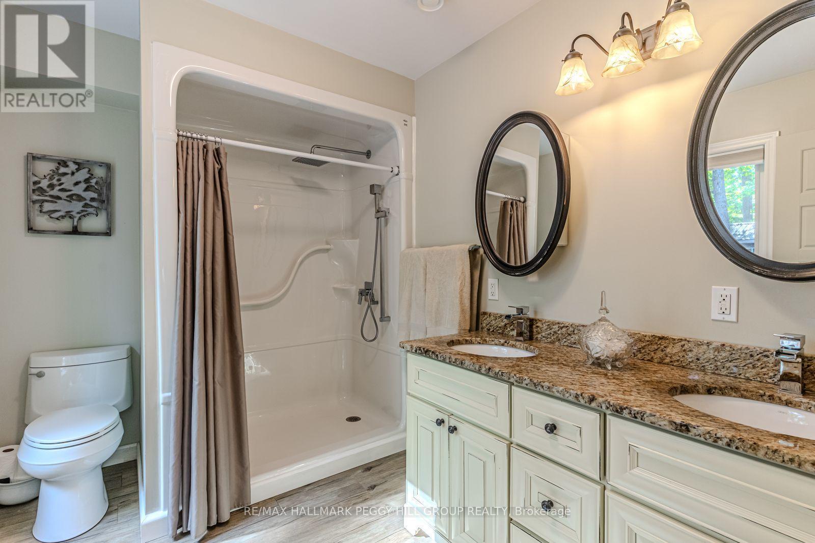284 Lake Dalrymple Road, Kawartha Lakes, ON - Indoor Photo Showing Bathroom