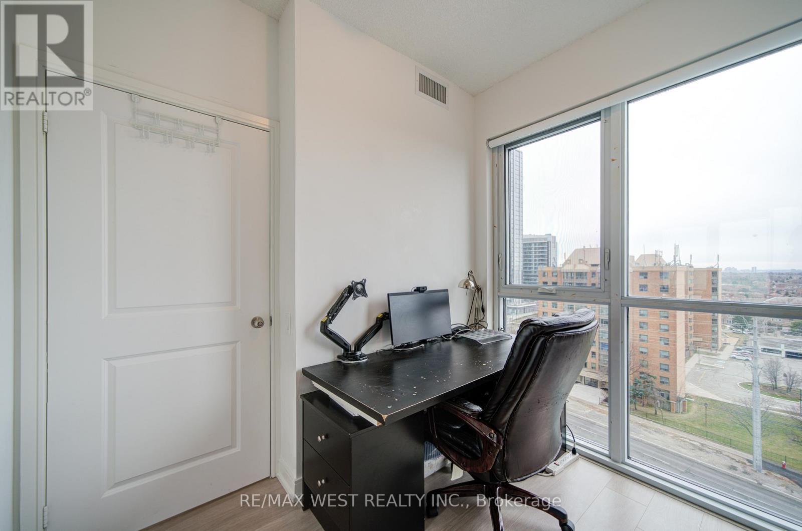 908 - 8 Nahani Way, Mississauga, ON - Indoor Photo Showing Office