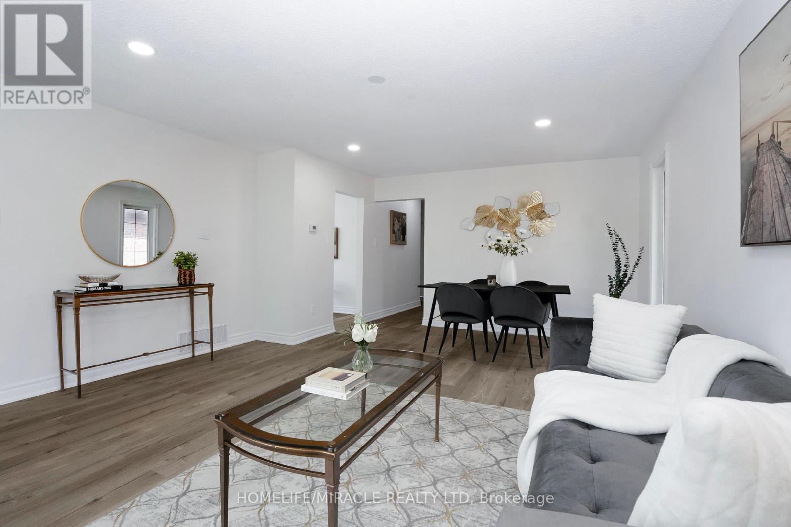 66 Avening Drive, Toronto, ON - Indoor Photo Showing Living Room
