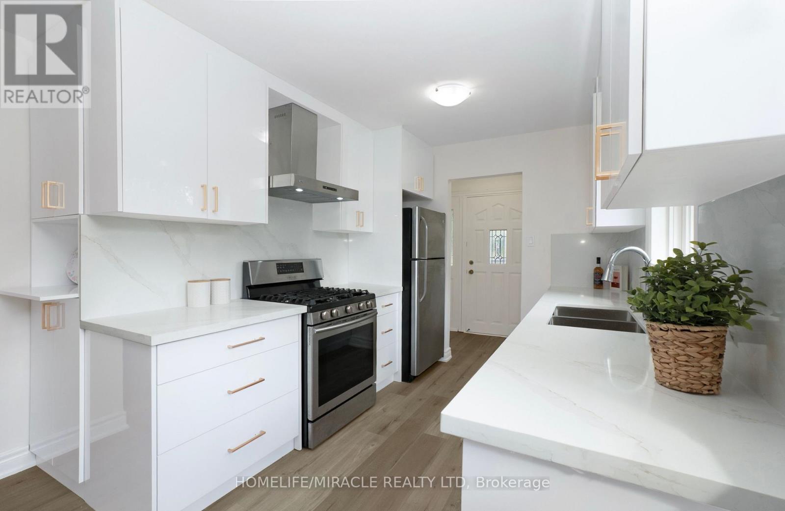 66 Avening Drive, Toronto, ON - Indoor Photo Showing Kitchen With Double Sink