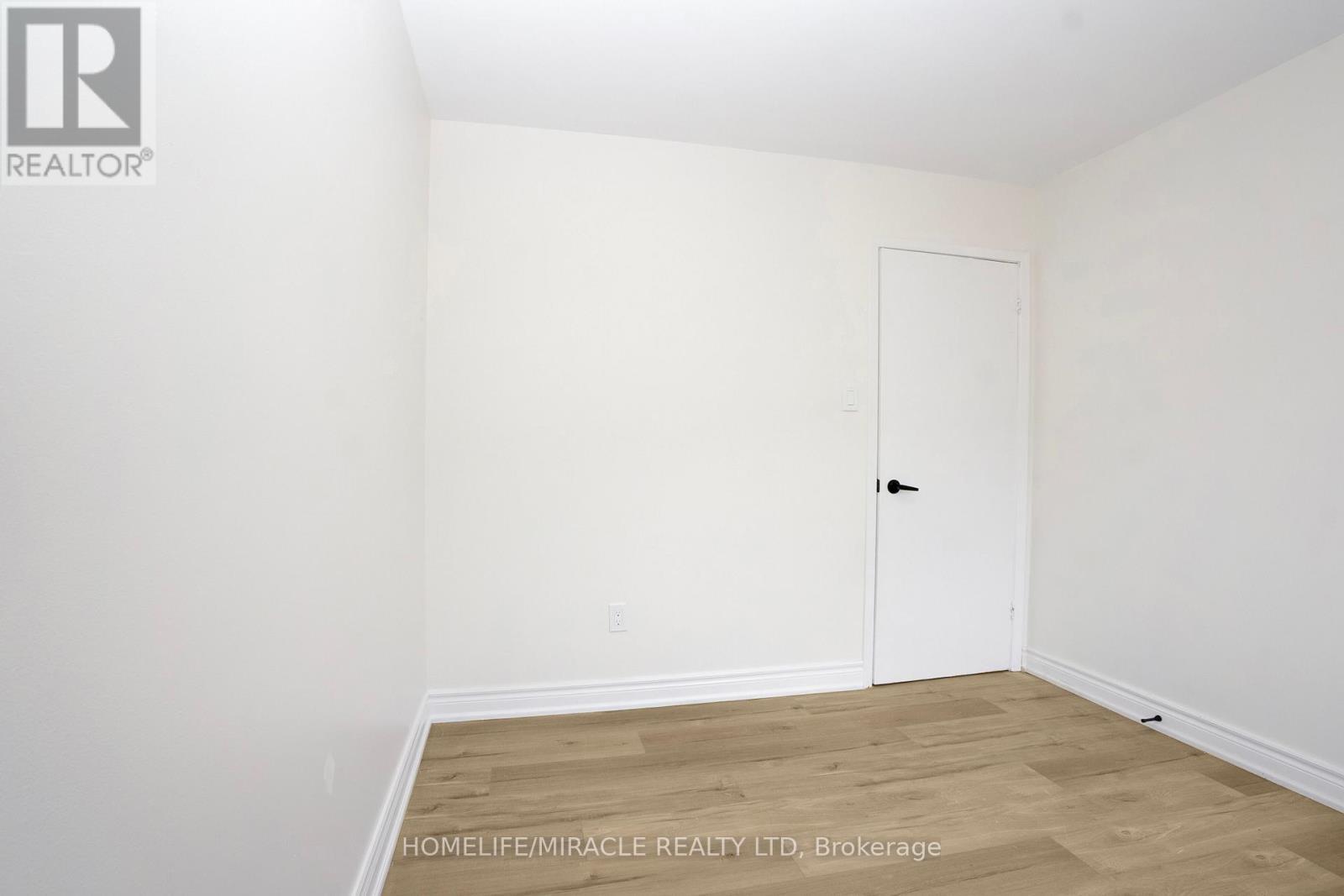 66 Avening Drive, Toronto, ON - Indoor Photo Showing Other Room