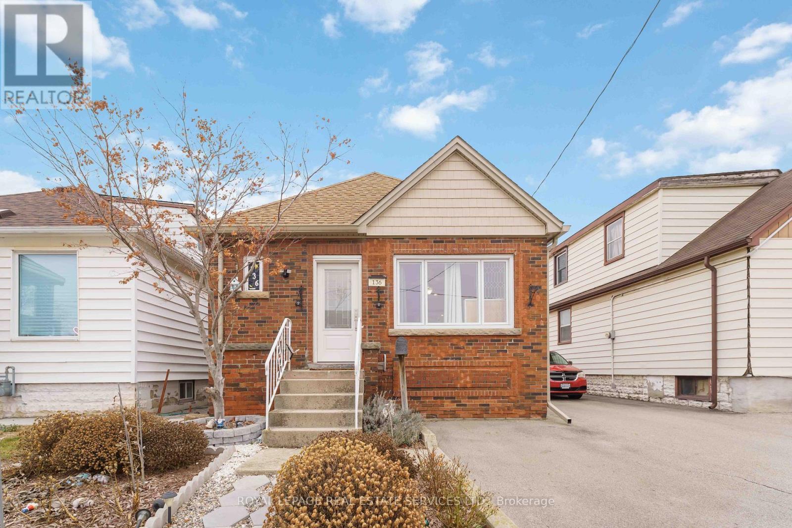 136 Ivon Avenue, Hamilton, ON - Outdoor