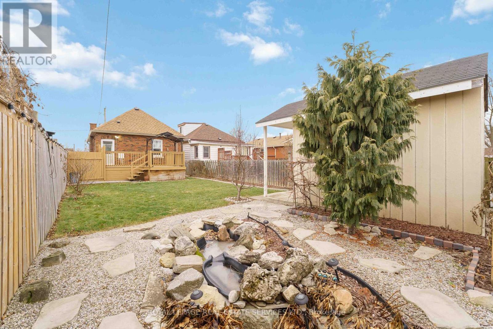 136 Ivon Avenue, Hamilton, ON - Outdoor