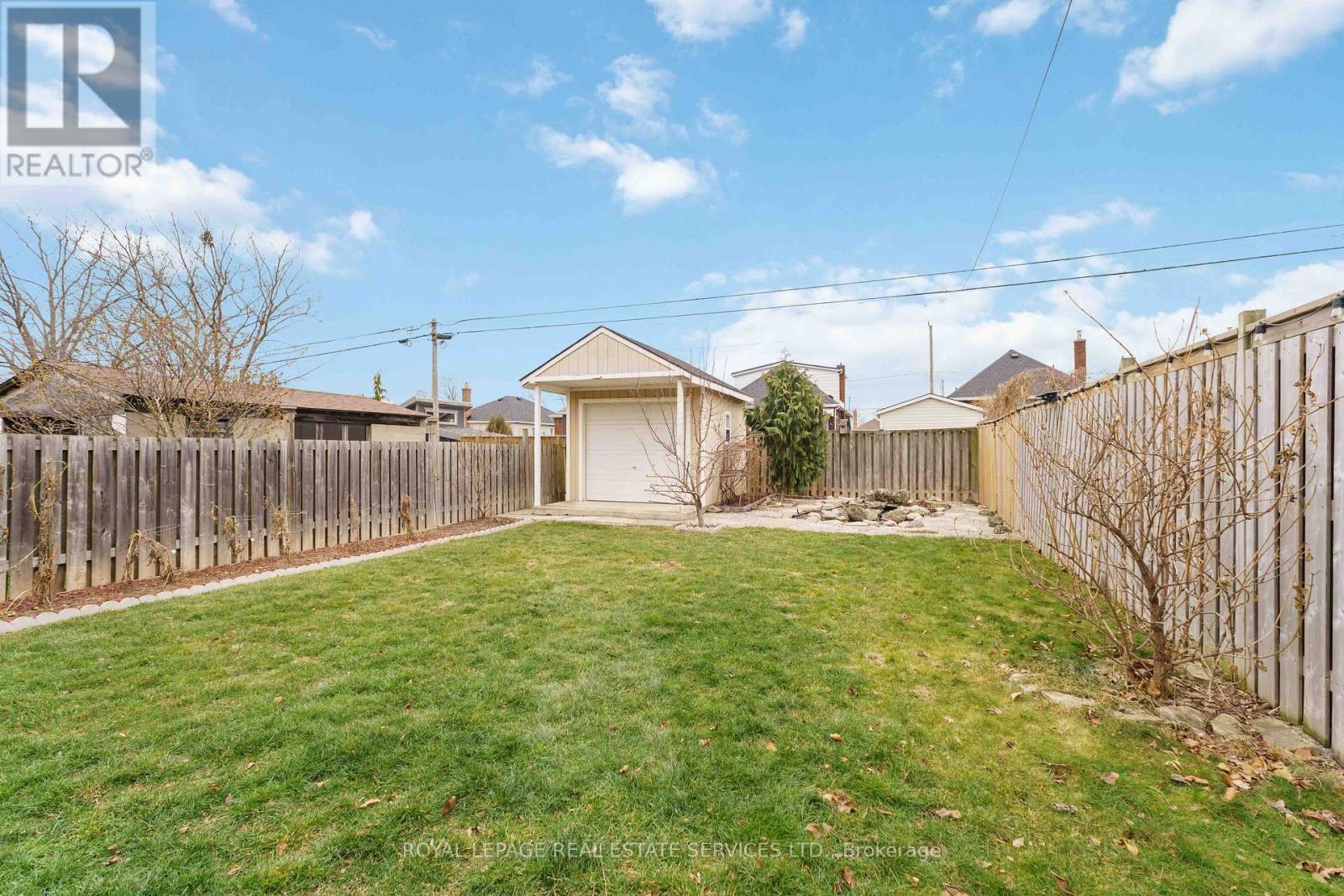 136 Ivon Avenue, Hamilton, ON - Outdoor